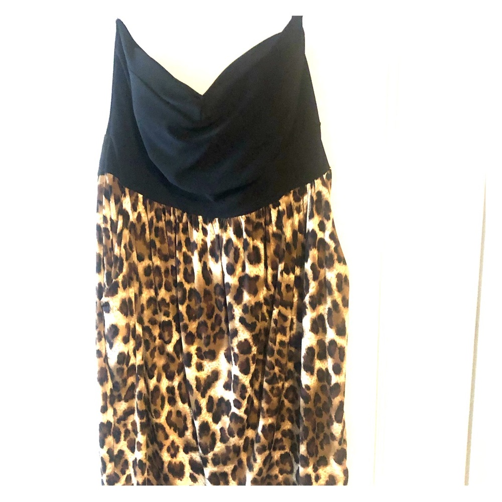 Strapless party dress. SIZE SMALL
